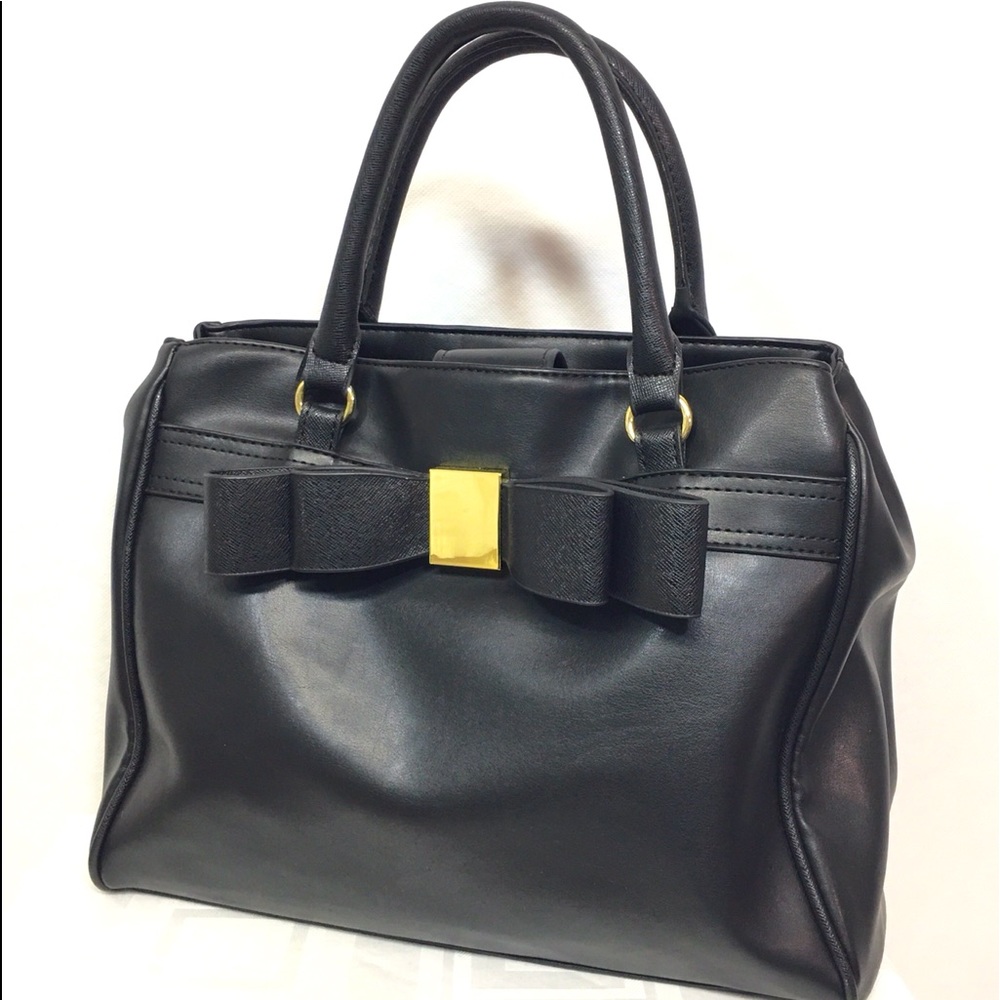 Black Hand Bag